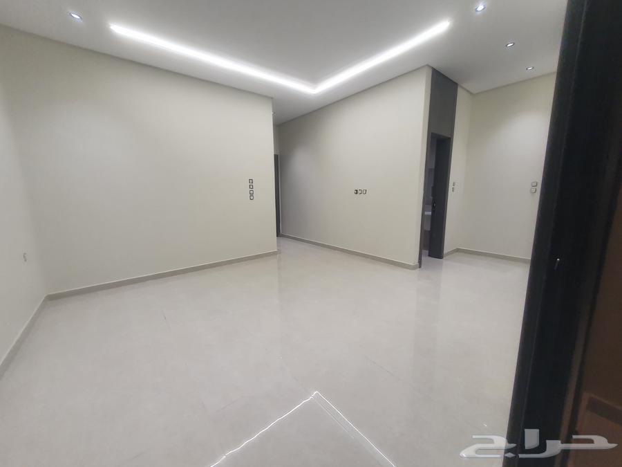 9 bedroom villa in Uhud, Eastern Province 9