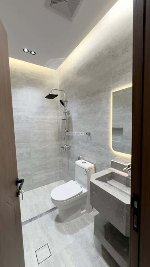 شقة 4 غرف في الروضة 3