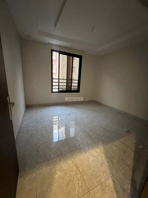 4 bedroom apartment in Muraykh 3