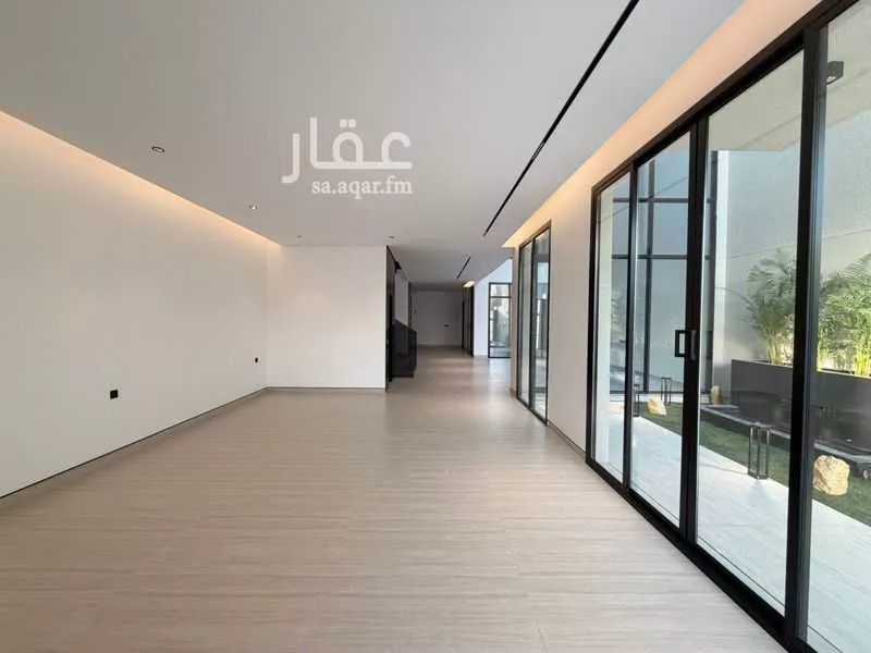 فيلا 5 غرف في العارض 12