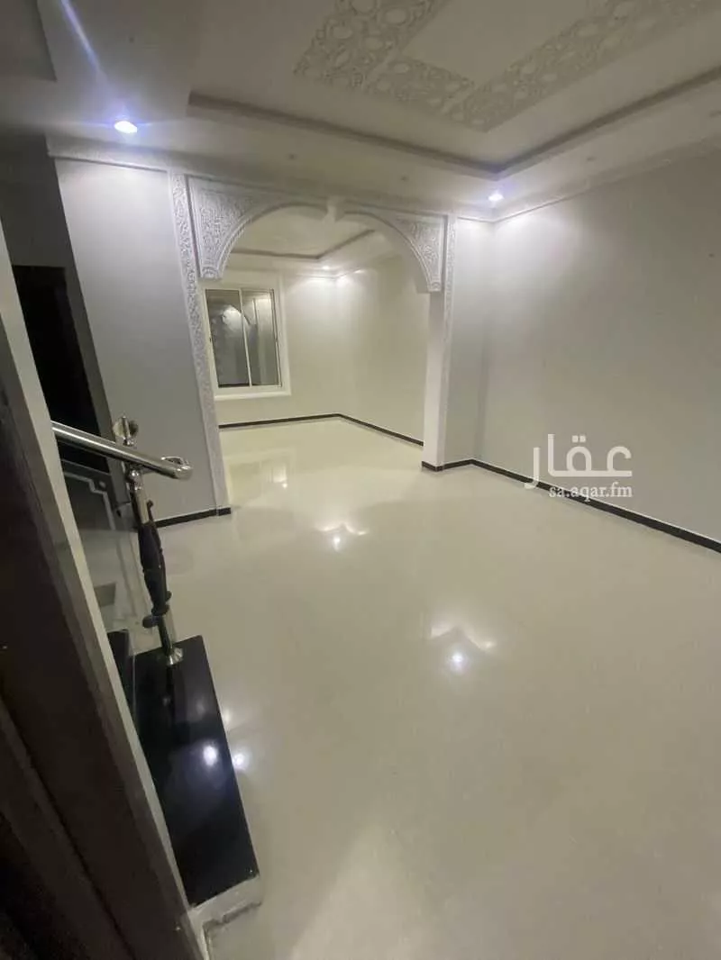 6 bedroom villa in Dhahrat Laban 3