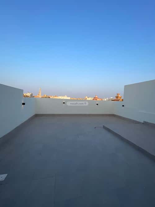 5 bedroom villa in Al Shiraa 7