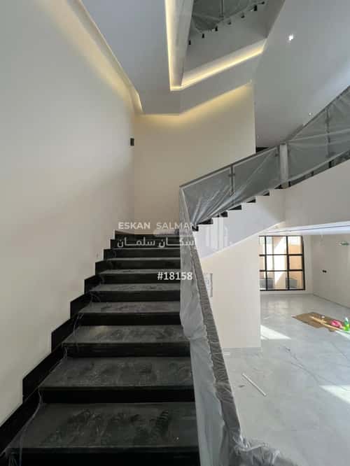 8 bedroom villa in Al Rahmaniyyah 2