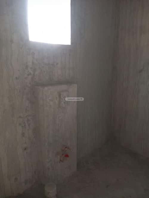 6 bedroom villa in Az Zomorod 4