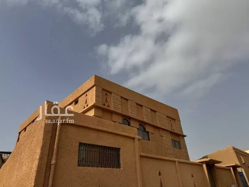 عمارة 582 م² في الديرة 6