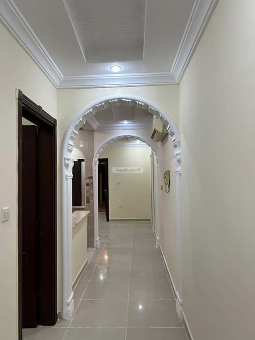 5 bedroom apartment in Al Salamah 8
