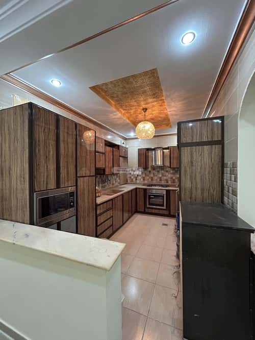 5 bedroom apartment in Al Salamah 14