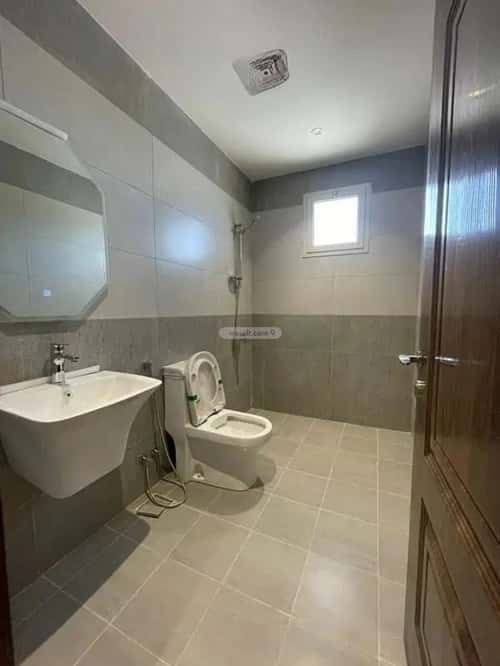 5 bedroom apartment in Al Aziziyah 3