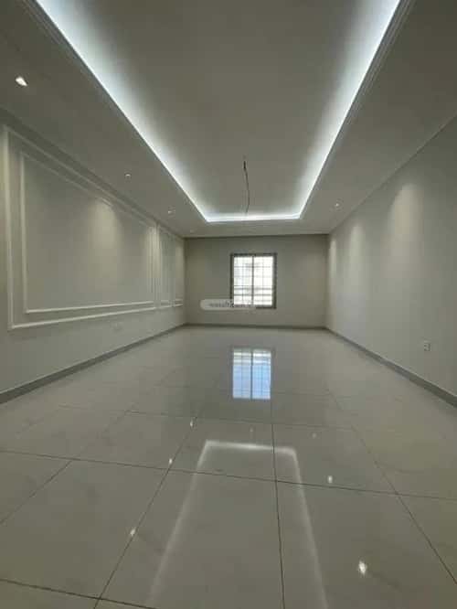 7 bedroom apartment in Al Aziziyah 4