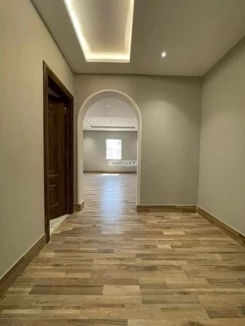 7 bedroom apartment in Al Aziziyah 3