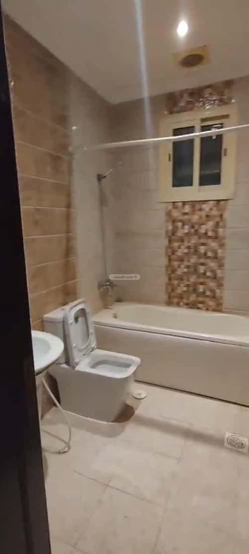 شقة 5 غرف في الروضة 2