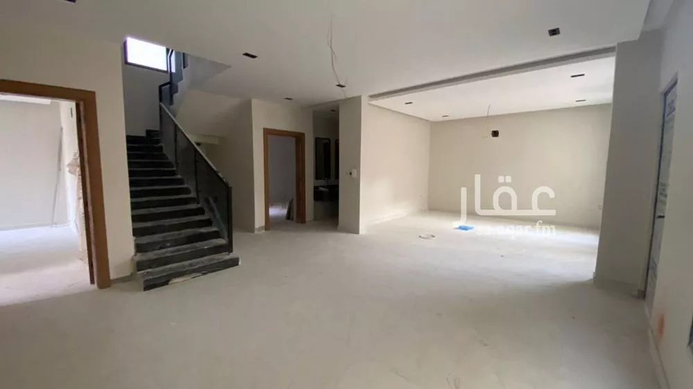 فيلا 7 غرف في الشراع 3