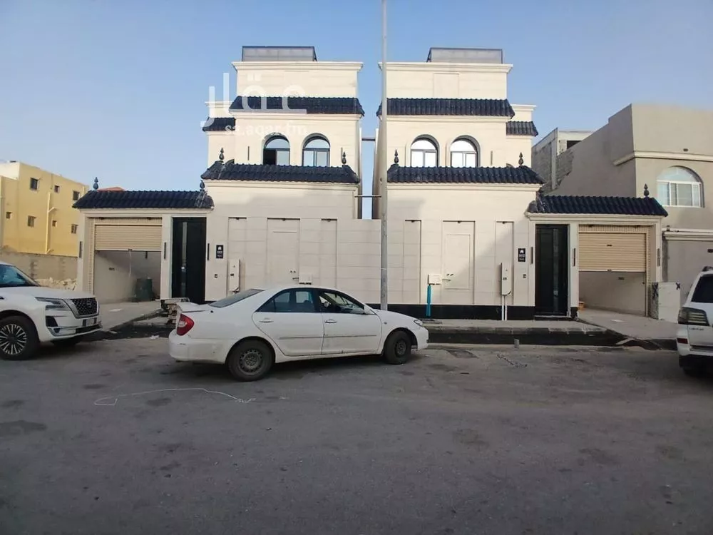 8 bedroom villa in As Sawari 2