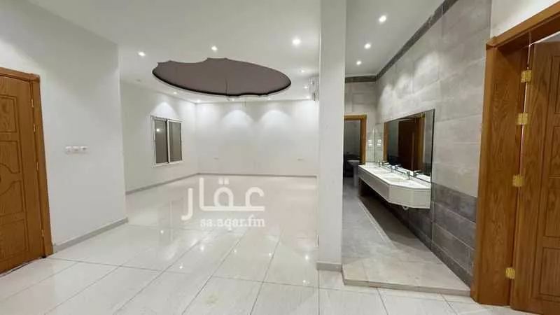 فيلا 6 غرف في السد 8