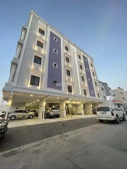 5 bedroom apartment in Al Rabwa 2