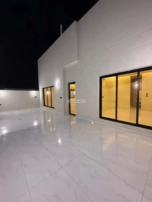شقة 4 غرف في النزهة 4