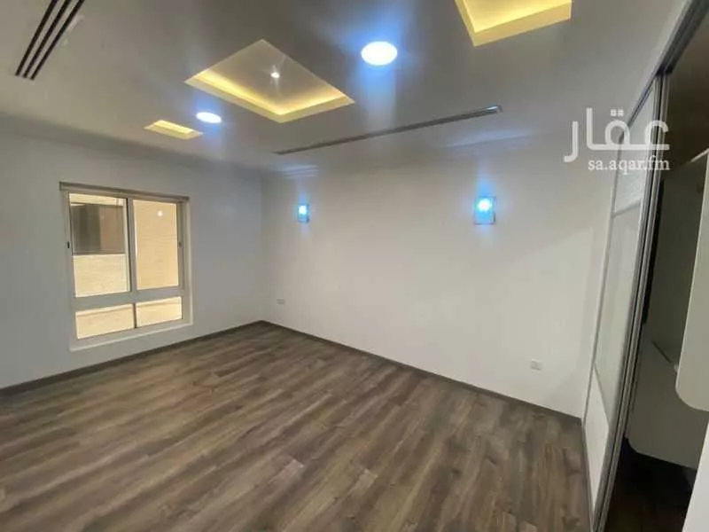 شقة 5 غرف في الروابي 10