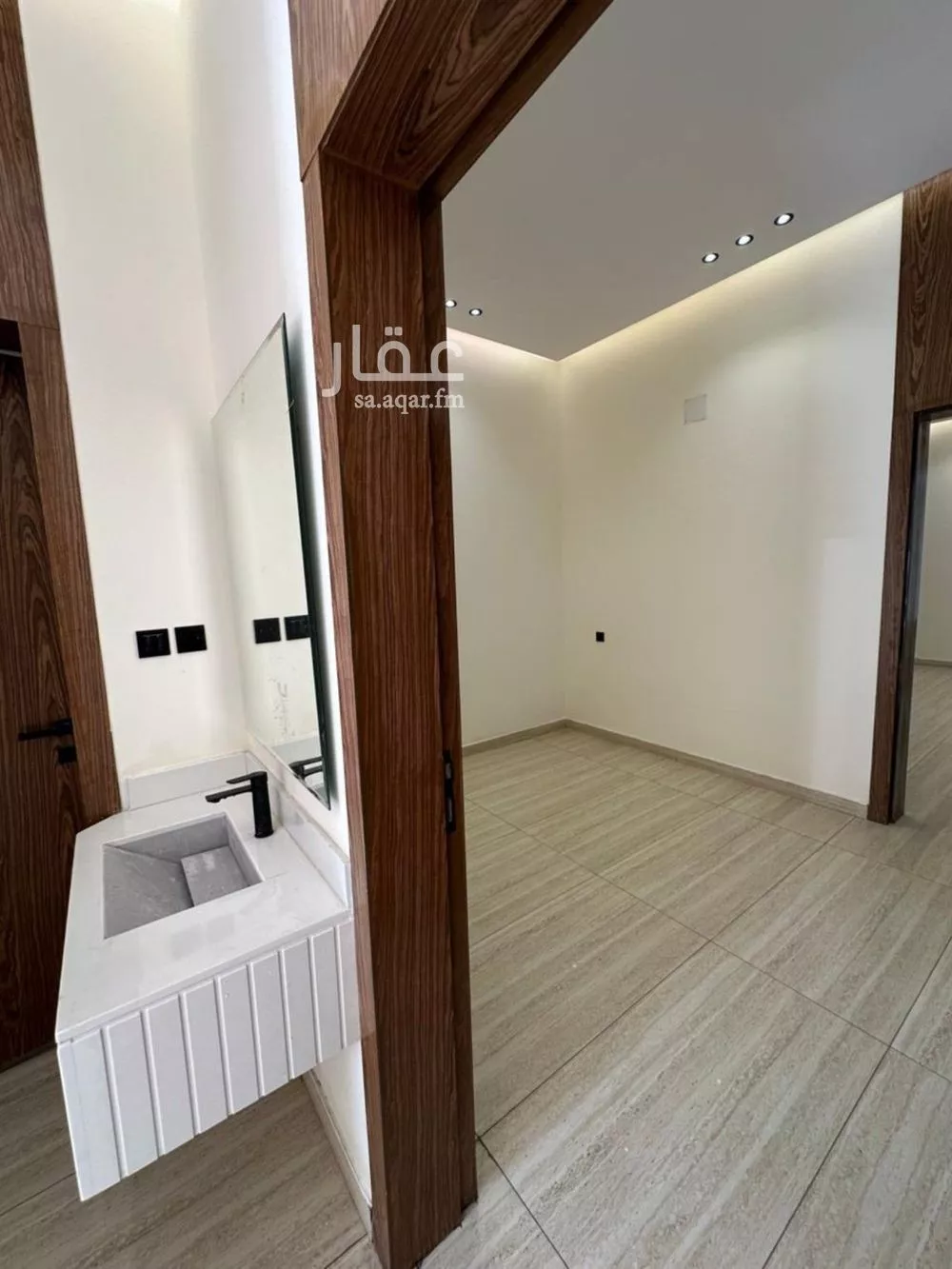 5 bedroom floor in Uhud 8