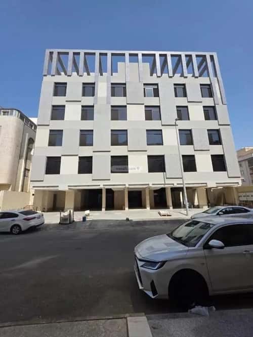 5 bedroom apartment in Al Rabwa 2