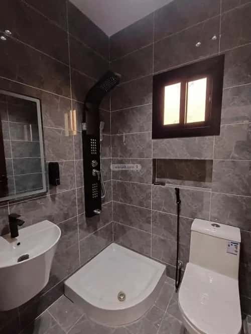 8 bedroom villa in Al Rahmaniyyah 2