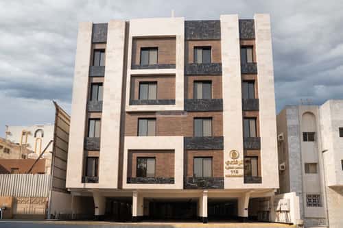 4 bedroom apartment in Al Salamah 7