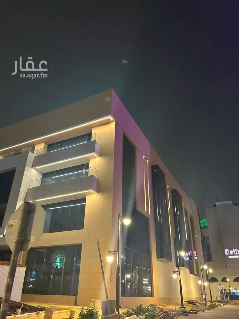 مكتب 3640 م² في العليا 2