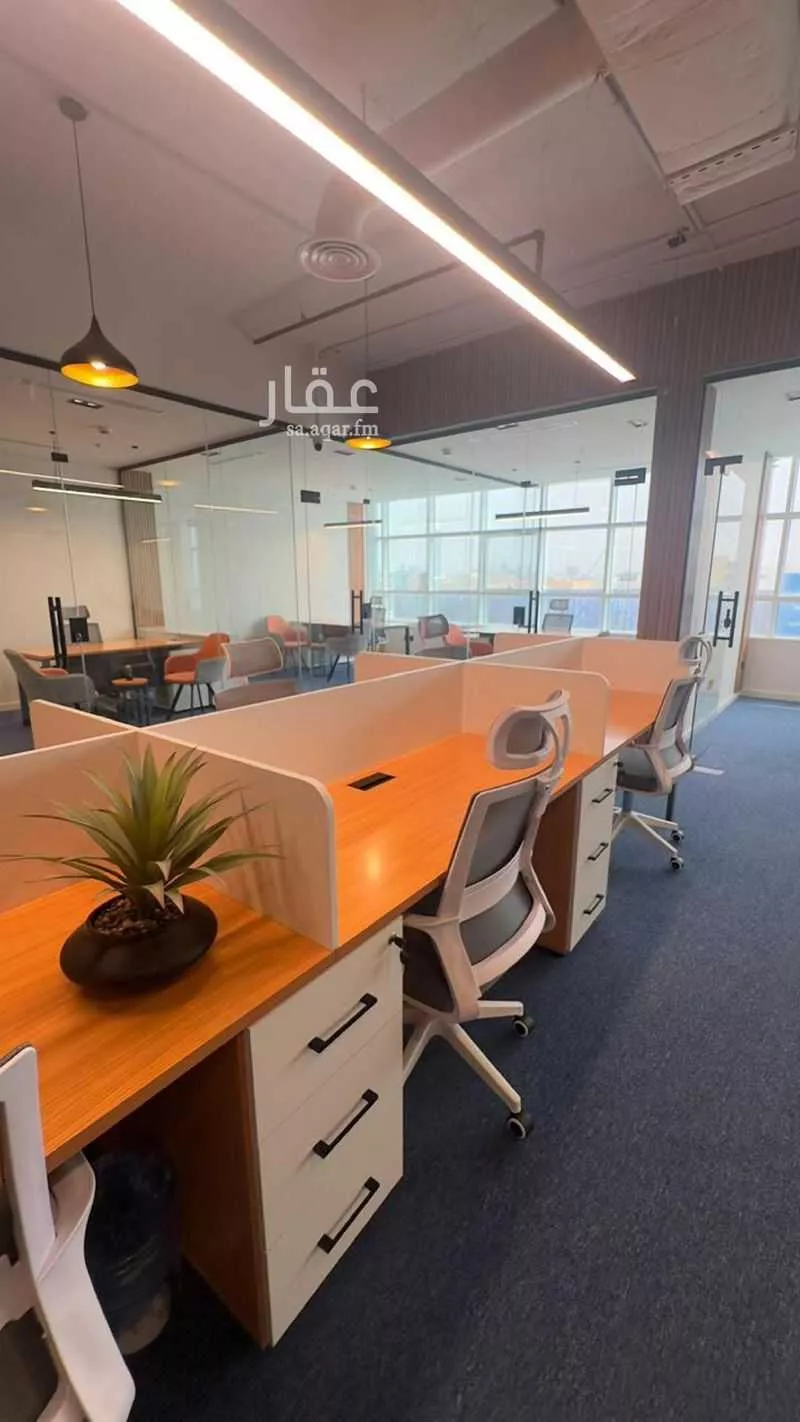 مكتب 230 م² في الملقا 7