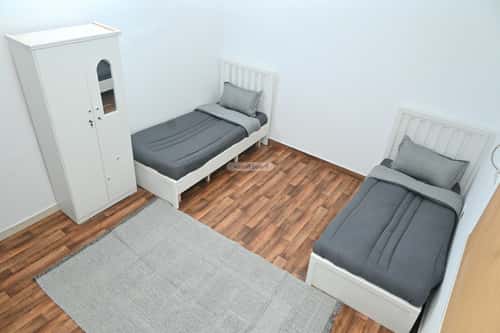 شقة 4 غرف في الملقا 5