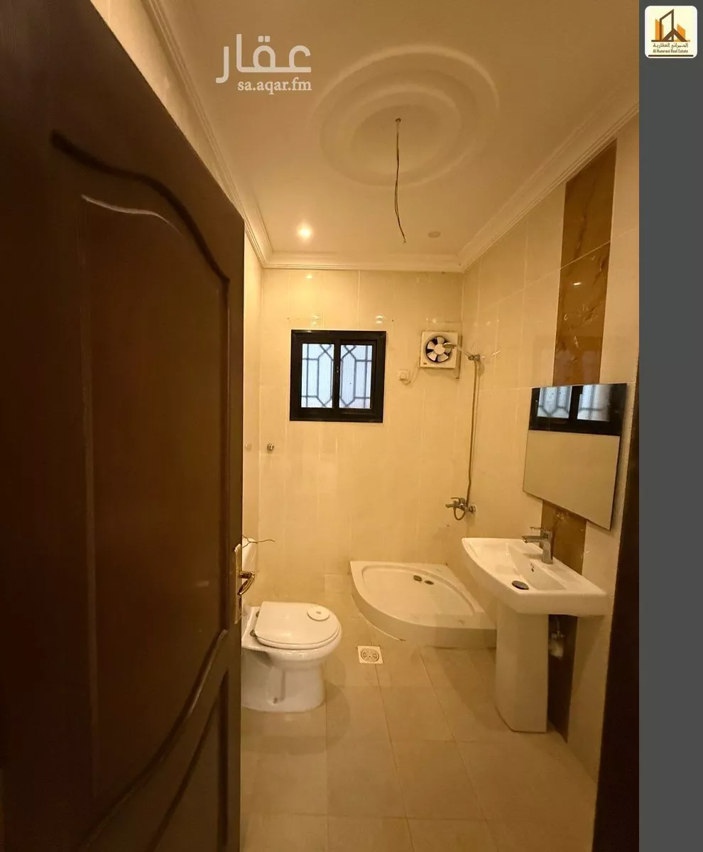 6 bedroom apartment in Al Safa 3