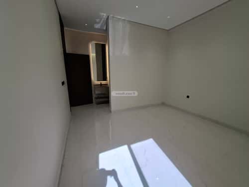 5 bedroom floor in Al Janadriyah 3