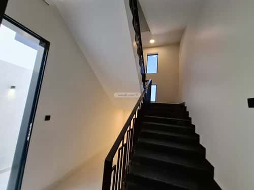 5 bedroom floor in Al Janadriyah 6
