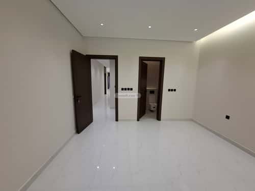 5 bedroom floor in Al Janadriyah 12