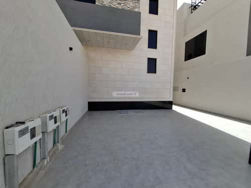 5 bedroom floor in Al Janadriyah 8