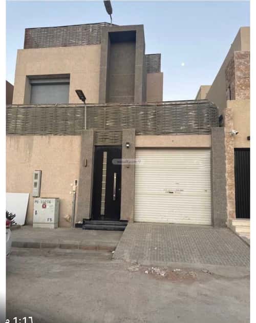 4 bedroom villa in Al Aridh 6