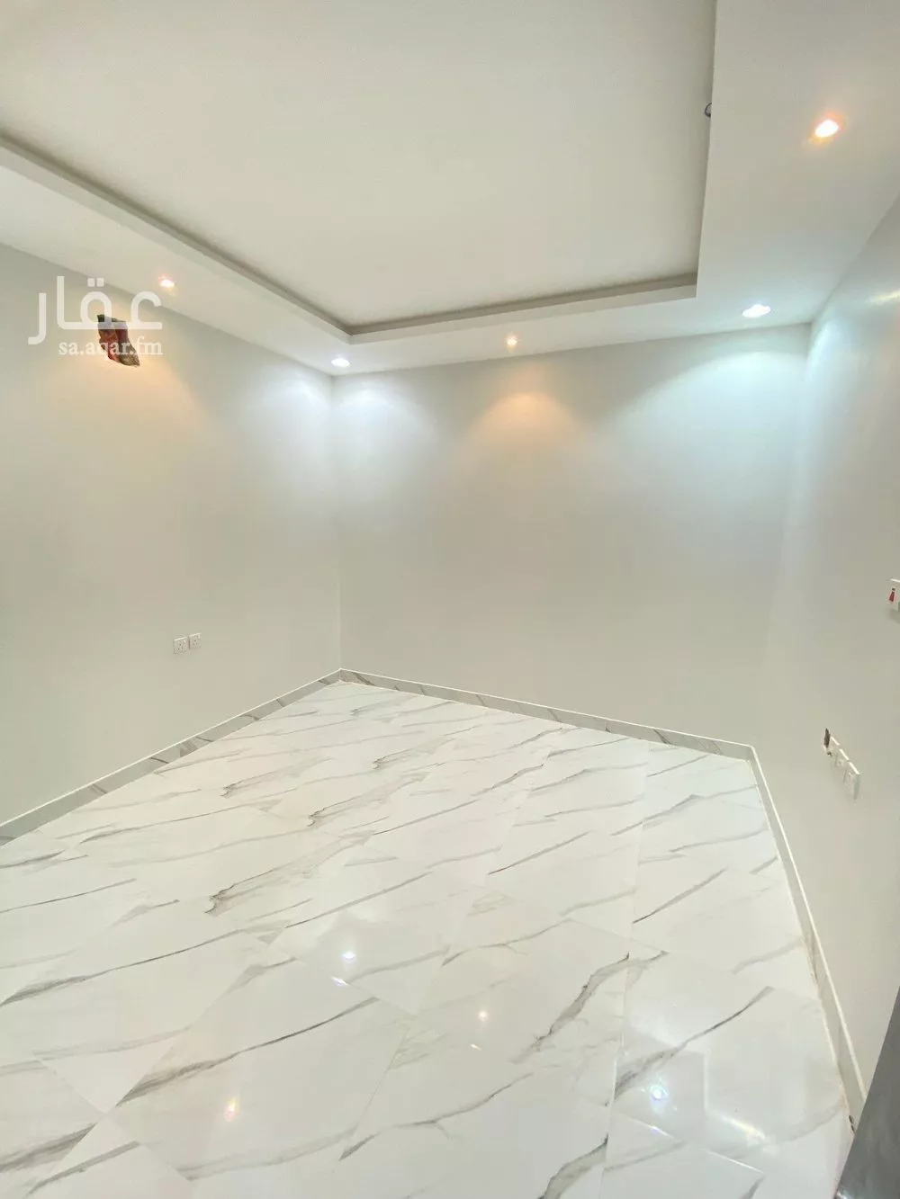 3 bedroom floor in Al Hazm 16