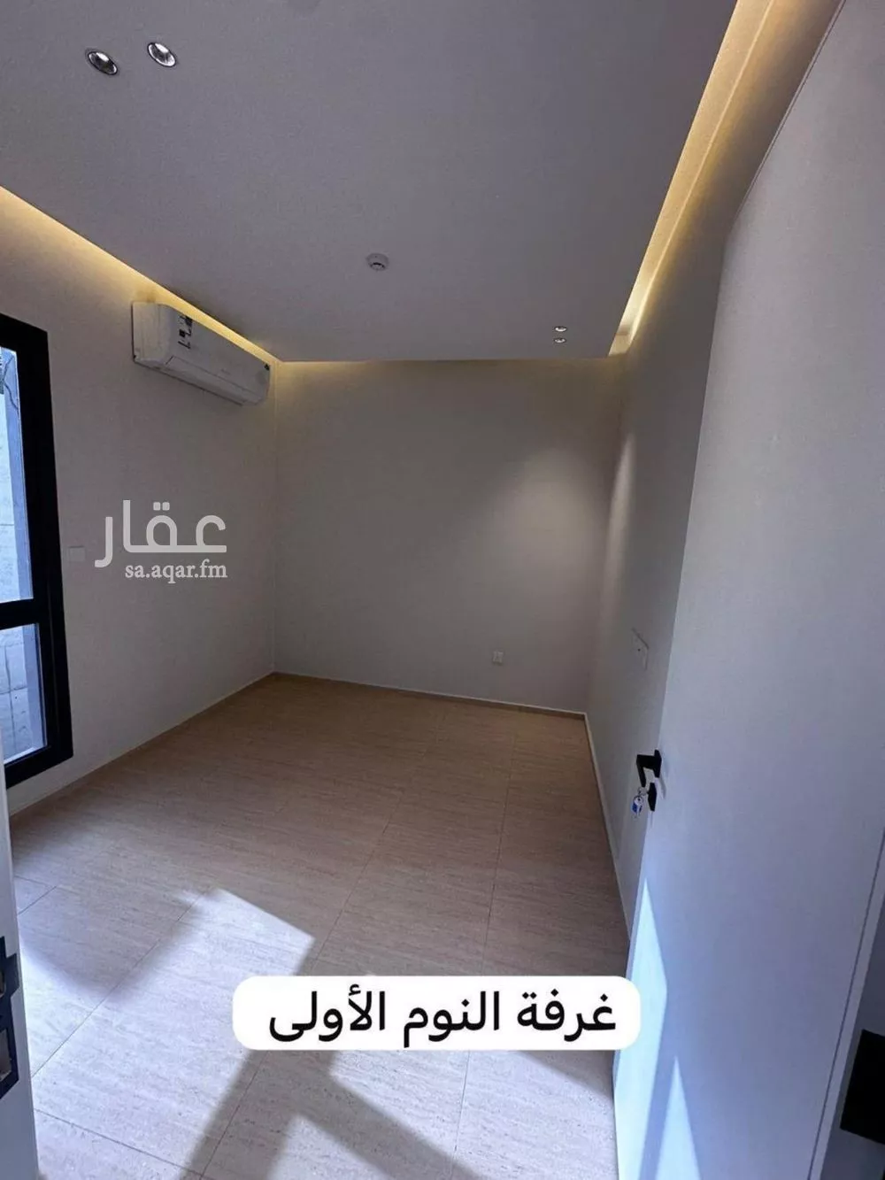 فيلا 4 غرف في العارض 13