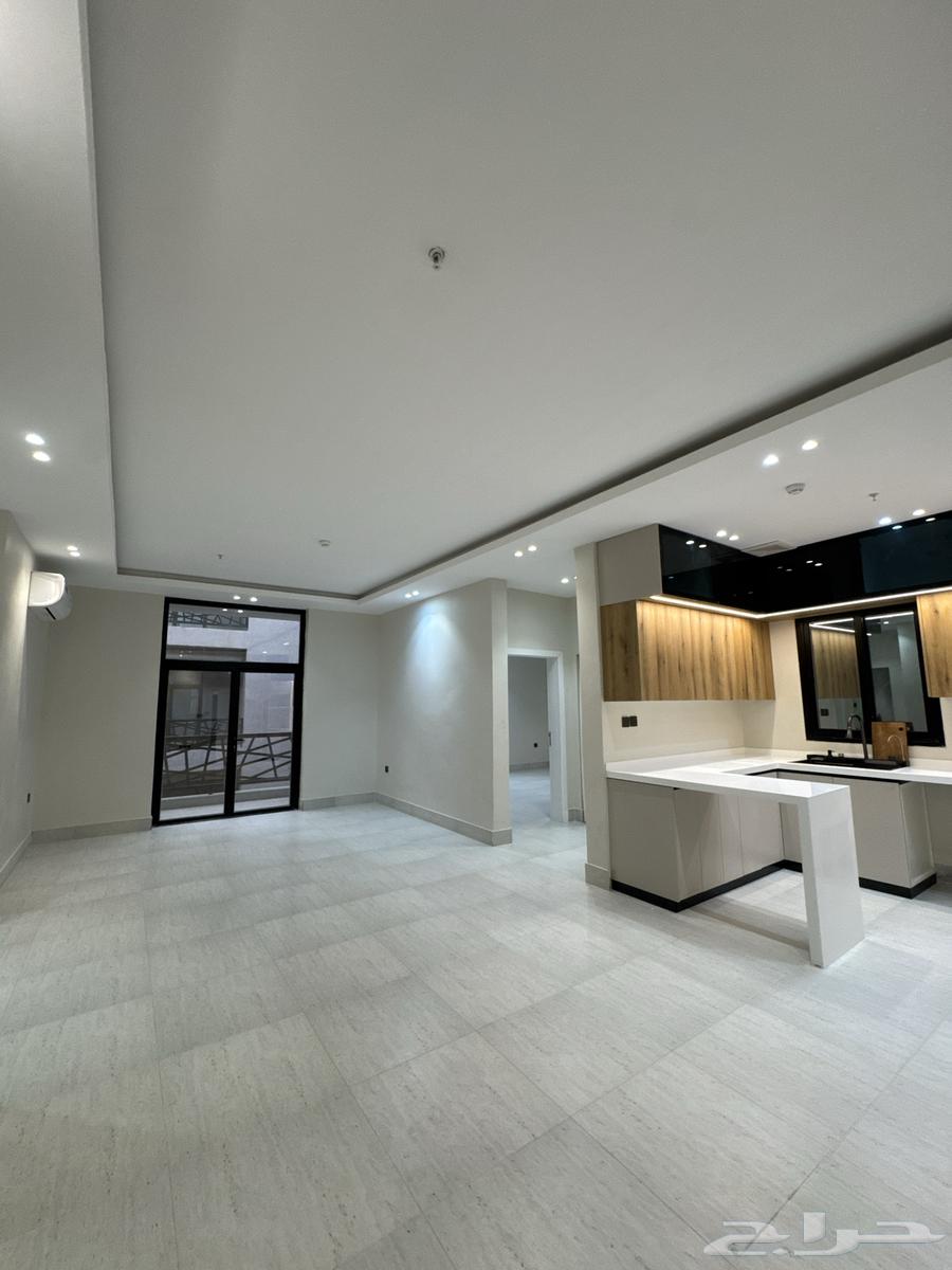 4 bedroom apartment in Al Hamra, Eastern Province 9