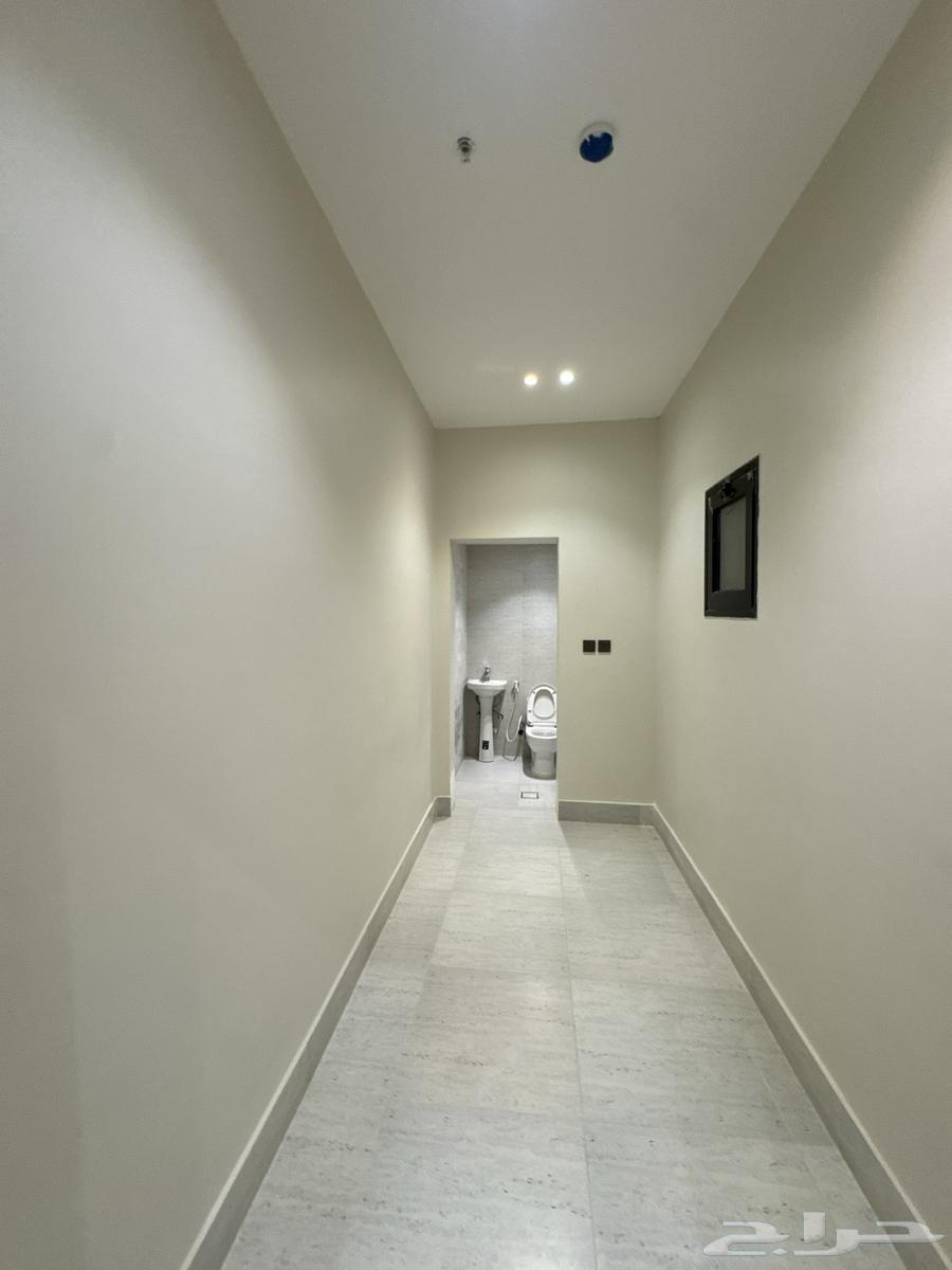 4 bedroom apartment in Al Hamra, Eastern Province 13