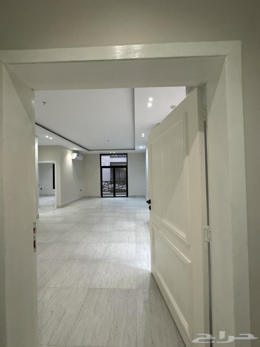 4 bedroom apartment in Al Hamra, Eastern Province 8