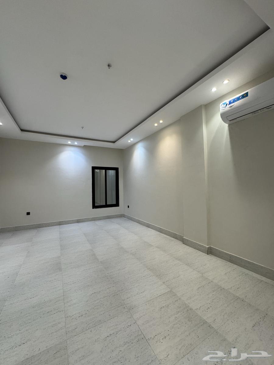 4 bedroom apartment in Al Hamra, Eastern Province 5