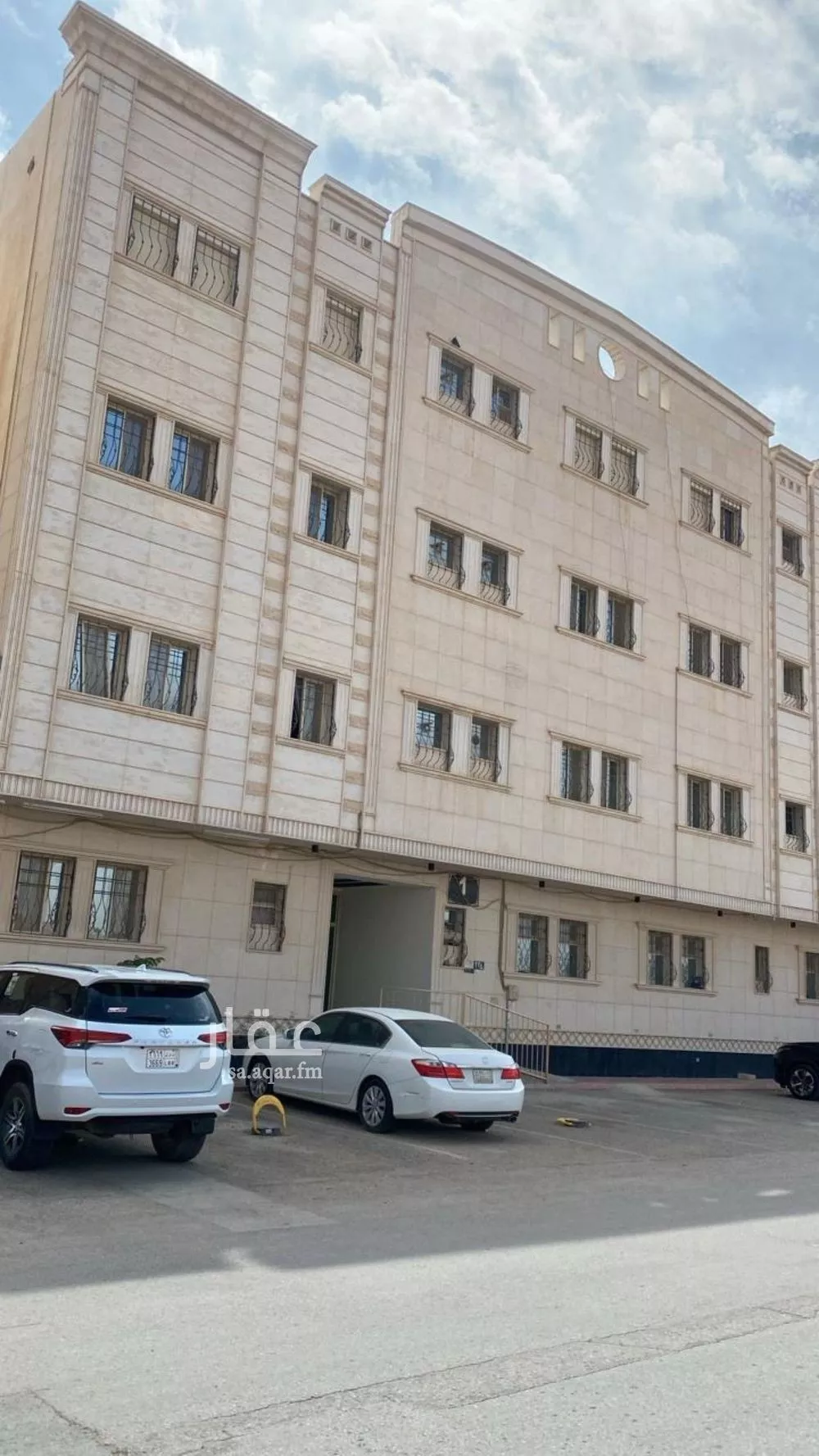 3 bedroom apartment in Al Yarmouk 4