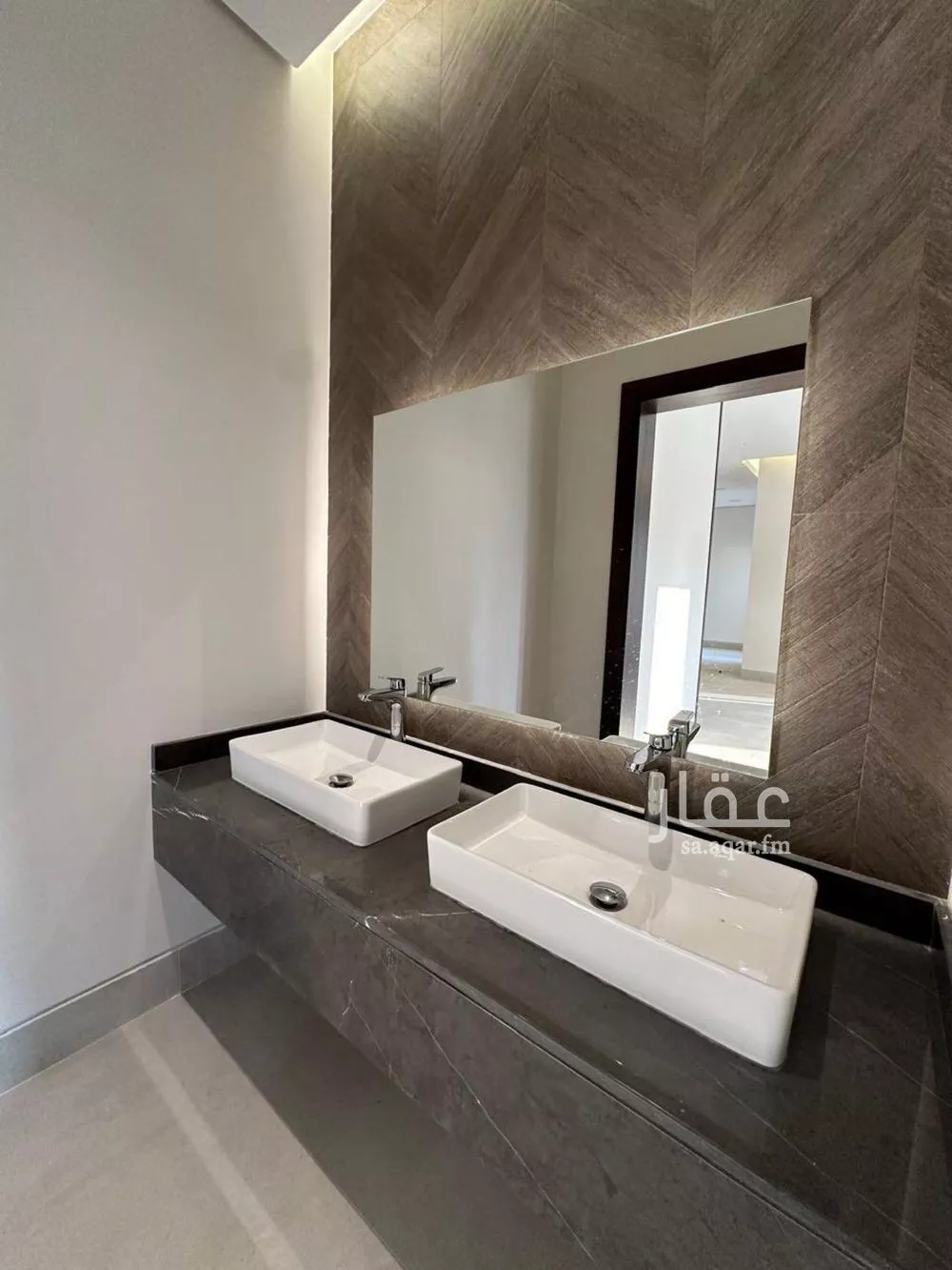 5 bedroom villa in Al Murjan 3