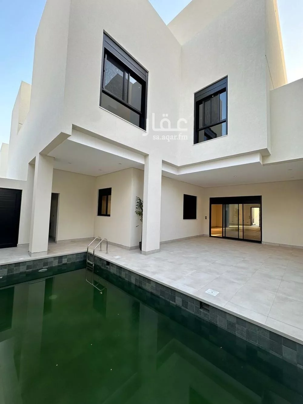 5 bedroom villa in Al Murjan 21