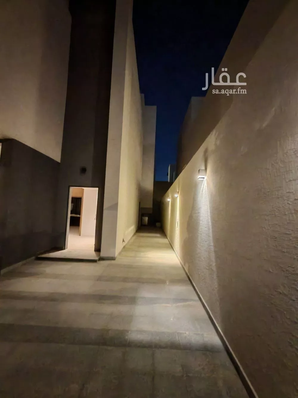 فيلا 4 غرف في العارض 13