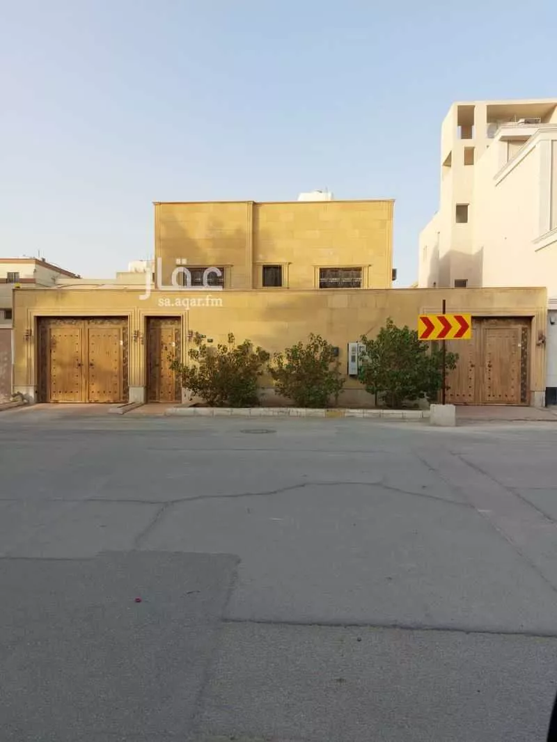5 bedroom villa in Al Malaz 4