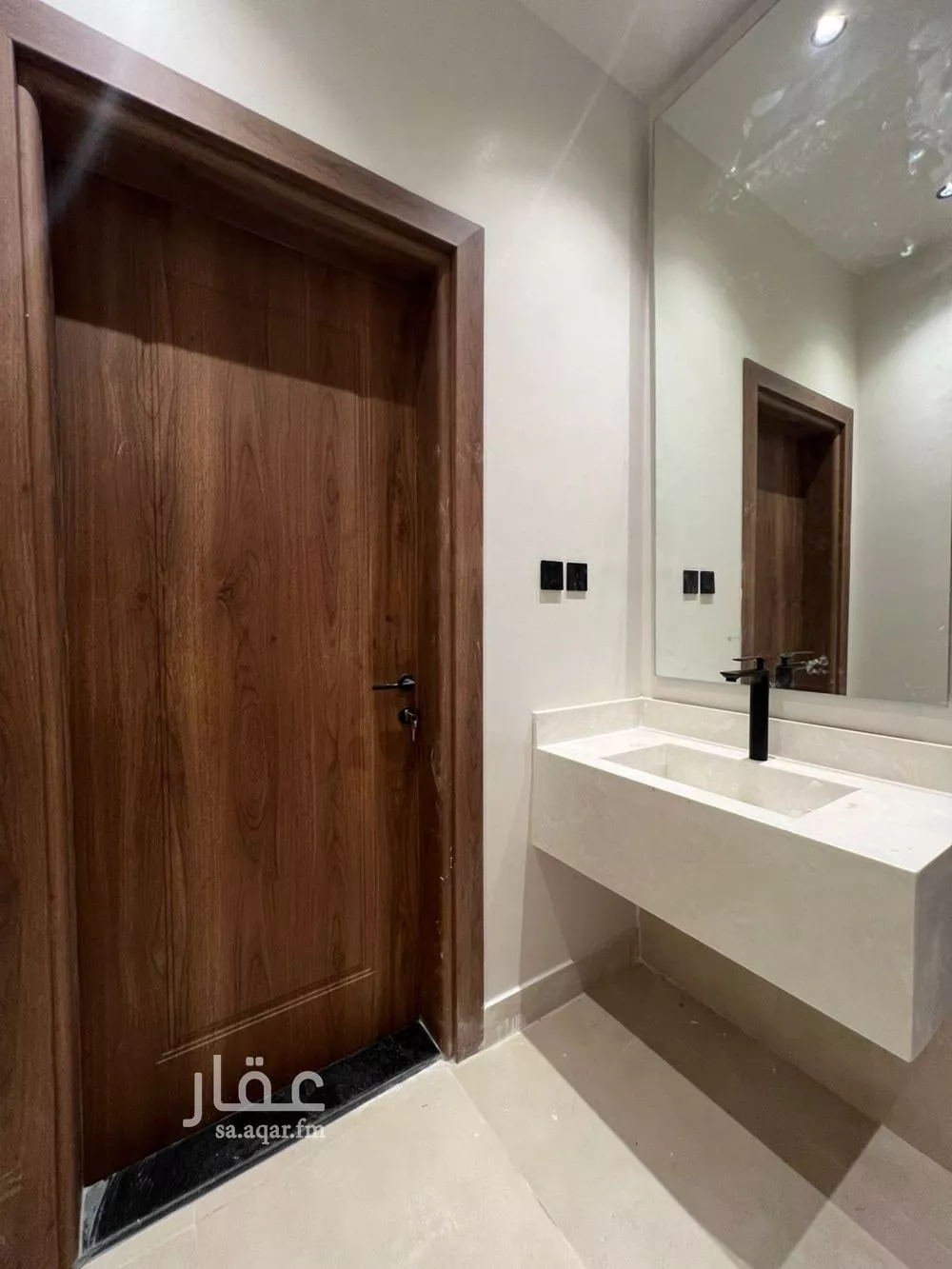 5 bedroom apartment in Al Rabwa 8