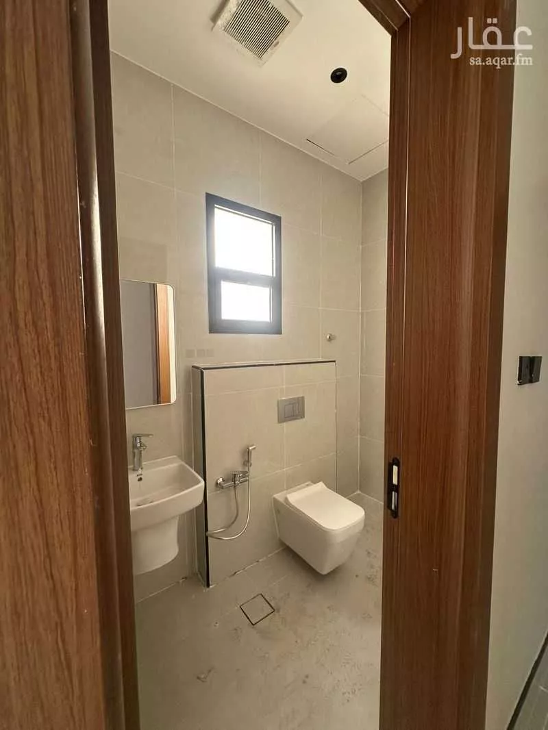 6 bedroom villa in Ash Sharq 11