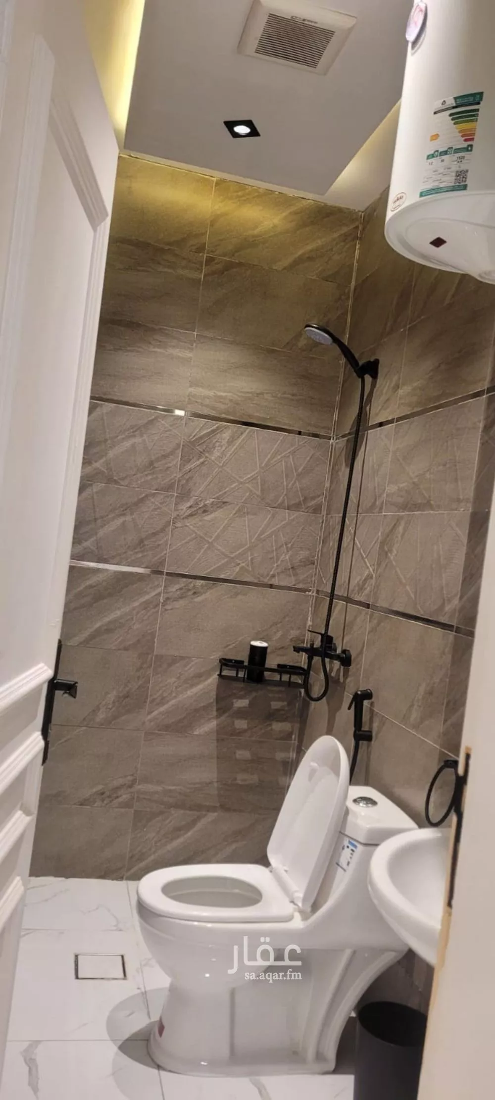 1 bedroom apartment in Al Malqa 5