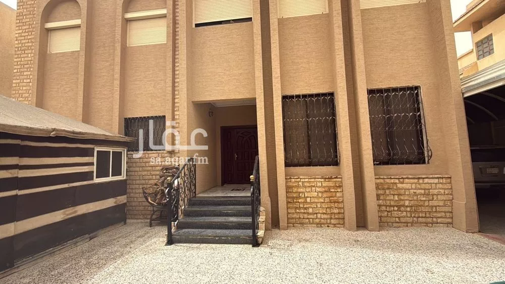 5 bedroom villa in King Fahd, Riyadh 4