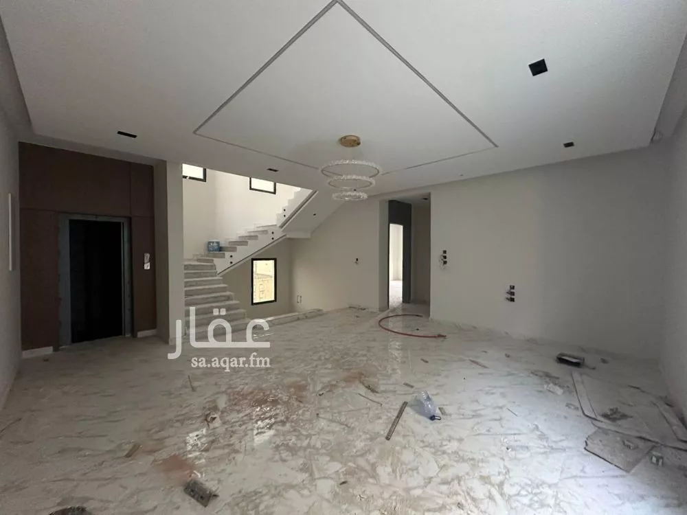 فيلا 7 غرف في الشراع 7